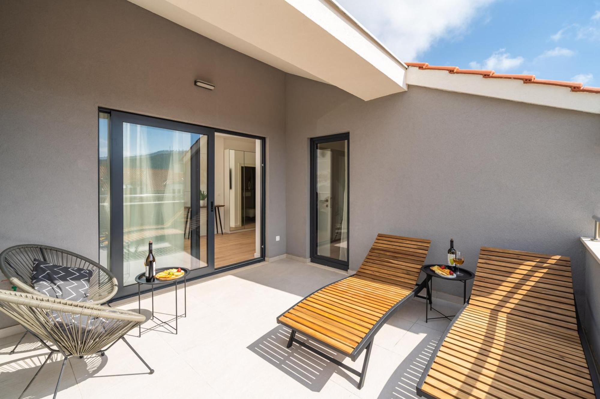 Olive Family House Apartment Млини Екстериор снимка